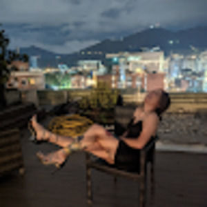 Meet your Posher, Denise